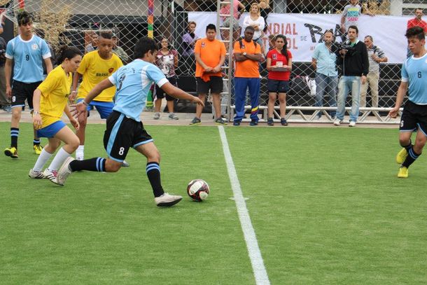 Comenzó la Copa del Mundo de Fútbol Callejero Brasil 2014, el Mundial del Pueblo