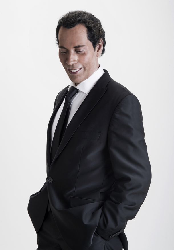 Una velada inolvidable: José Vélez se presenta en el Casino Club Santa Rosa