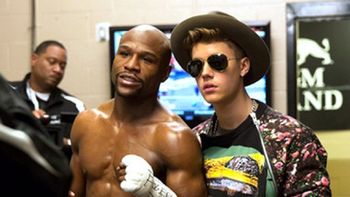 amigo fiel: justin bieber acompanara a mayweather en la pelea del sabado amigo fiel: justin bieber acompanara a mayweather en la pelea del sabado