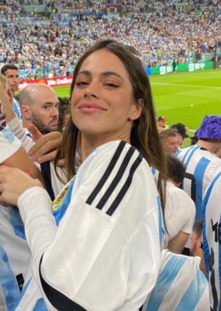 La alegría del papá de Tini por estar con sus hijos en Qatar y la broma de su mujer
