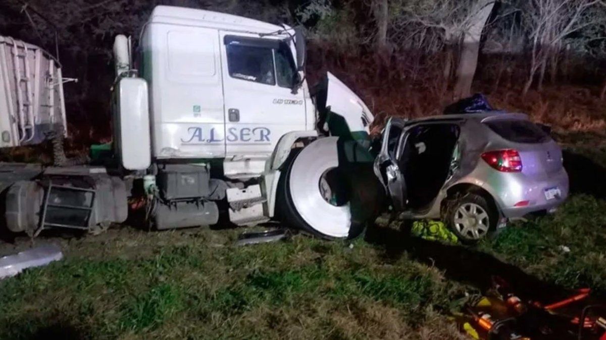 Tragedia en la Ruta 34: choque frontal entre un auto y un camión deja 3 ...