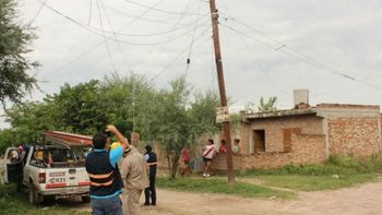 murio electrocutado por querer colgarse para mirar el superclasico murio electrocutado por querer colgarse para mirar el superclasico