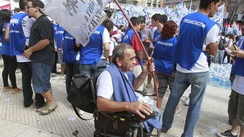 presidenciables, banderas y cantos, el color de la asamblea presidenciables, banderas y cantos, el color de la asamblea