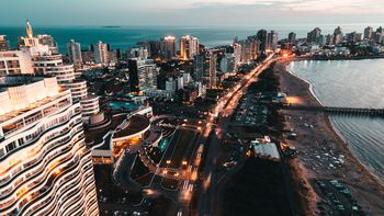 El gobierno y los inversionistas buscan convertir a Punta del Este en una ciudad abierta durante todo el año para uruguayos e inmigrantes. El gobierno y los inversionistas buscan convertir a Punta del Este en una ciudad abierta durante todo el año para uruguayos e inmigrantes.
