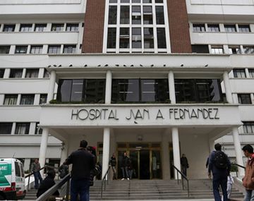 El turista australiano apuñalado en la Facultad de Derecho está en coma farmacológico