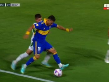 La polémica en Boca-Defensa: ¿era Roja para Óscar Romero?