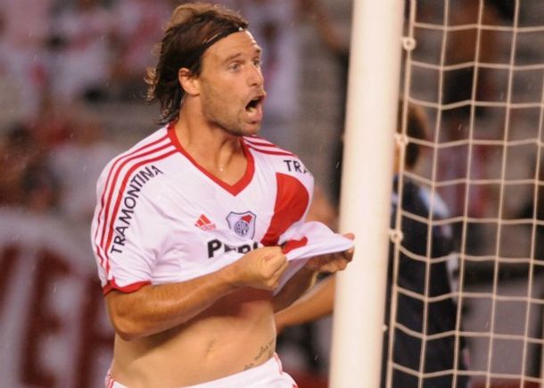 Cavenaghi, a un paso de volver a ponerse la camiseta de River