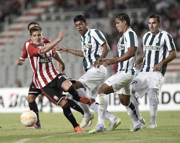 Estudiantes perdió y ahora debe ganar en Ecuador para pasar de ronda