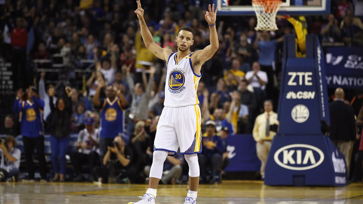 Recorded Base Para la historia: Stephen Curry rompió el récord de triples en un partido