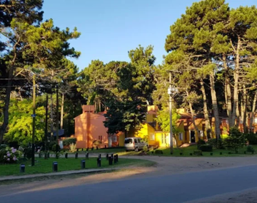 El pueblo costero de Buenos Aires que está lleno de pinos y ofrece relax.