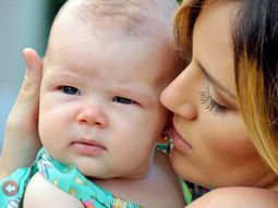 Mirá la reacción y emoción de Paula Chaves ante la primera palabra de su hija