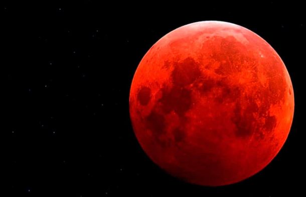 En la noche del domingo se podrá ver una superluna de sangre