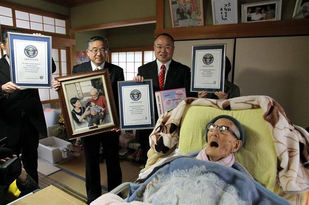 Un japonés se convirtió en el hombre vivo más longevo