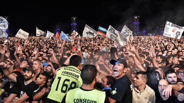 Allanaron la productora que realizó el recital del Indio