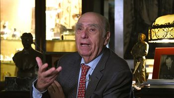 Sanguinetti se mostró preocupado por la victoria de Milei en las elecciones PASO de Argentina. Sanguinetti se mostró preocupado por la victoria de Milei en las elecciones PASO de Argentina.