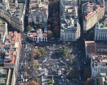 Bullrich intentó bajarle el precio a la marcha en apoyo a Cristina: 48 mil personas