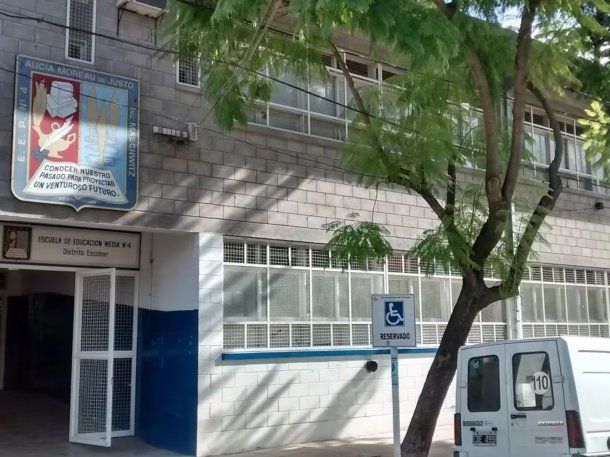 Ingeniero Maschwitz: impiden a alumnos que planificaban una masacre en una escuela entrar al establecimiento Ingeniero Maschwitz: impiden a alumnos que planificaban una masacre en una escuela entrar al establecimiento