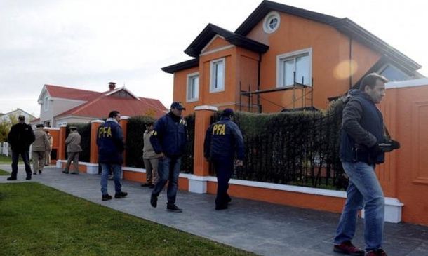 Allanamiento a propiedades de Lázaro Báez.