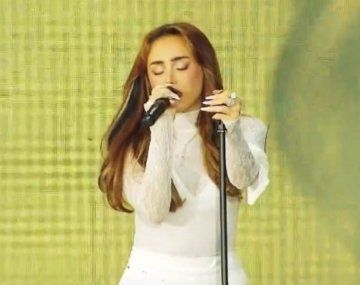 Nicki Nicole se presentó en Cosquín Rock y versionó a Charly García