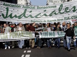 Judiciales bonaerenses acordaron subas de casi 27%