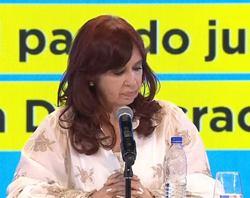 Cristina desmiente fake news de Clarín sobre reunión con Jefa de Comando Sur