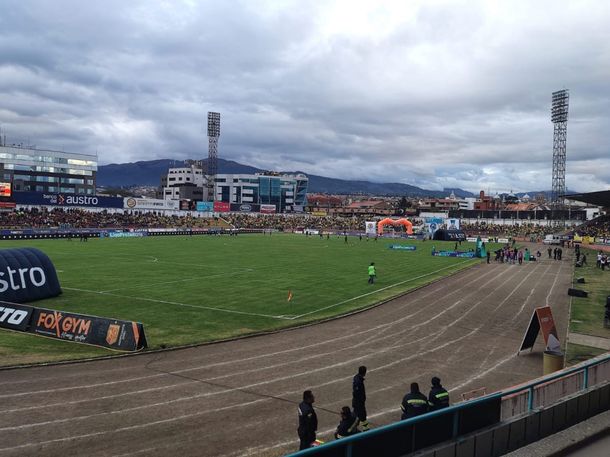 Pelota libre por celular: cómo ver en vivo Deportivo Cuenca vs. San Lorenzo