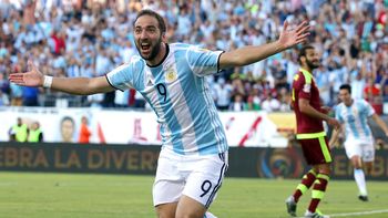 Gonzalo Higuaín, con la camiseta de la Selección Argentina. Gonzalo Higuaín, con la camiseta de la Selección Argentina.