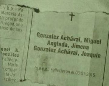Fue a la cancha y en la lluvia de papeles halló el aviso fúnebre de sus padres