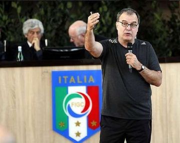 Premiaron a Bielsa en Italia por su fútbol innovador