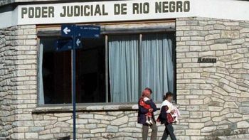 Confesó que abusaba de su hijastra de 11 años a cambio de una rebaja de pena Confesó que abusaba de su hijastra de 11 años a cambio de una rebaja de pena