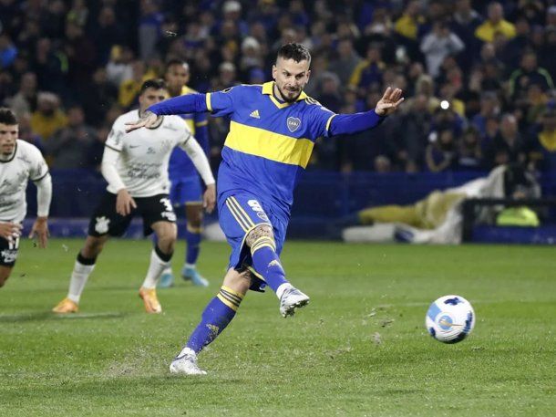Así vivieron los hinchas de Boca en la cancha el penal errado por Benedetto