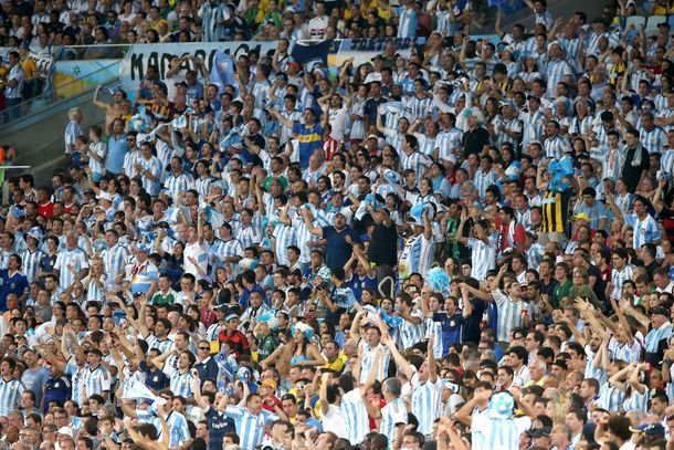 El mundo del fútbol destaca que Argentina convirtió al Maracaná en La Bombonera