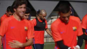 mascherano termino sus vacaciones y volvio a entrenar con el barcelona mascherano termino sus vacaciones y volvio a entrenar con el barcelona