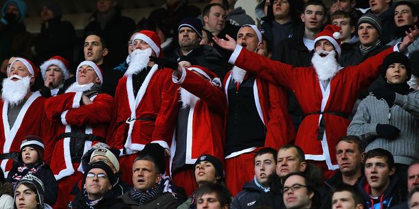 En el Boxing Day los hinchas suelen ir disfrazados de Papá Noel