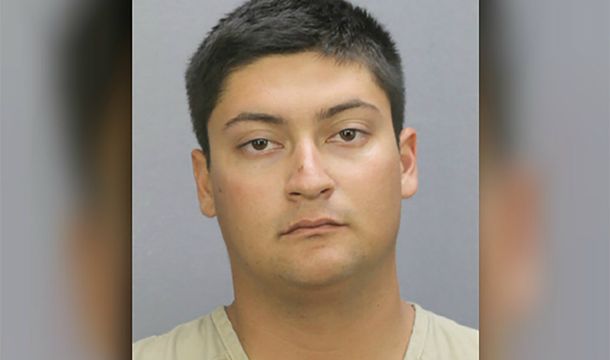 Combs fue arrestado por hacerse pasar por un policía