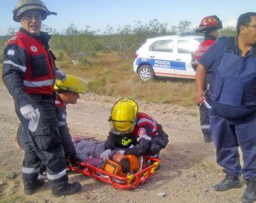 Un hombre estuvo dos días atrapado en un desagüe