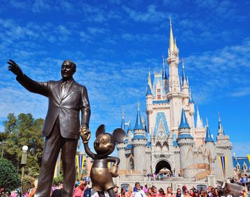 Disney cerrará sus parques de Florida el domingo y el lunes