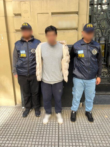 Insólito: fue a retirar su certificado de antecedentes penales y lo detuvieron por robo