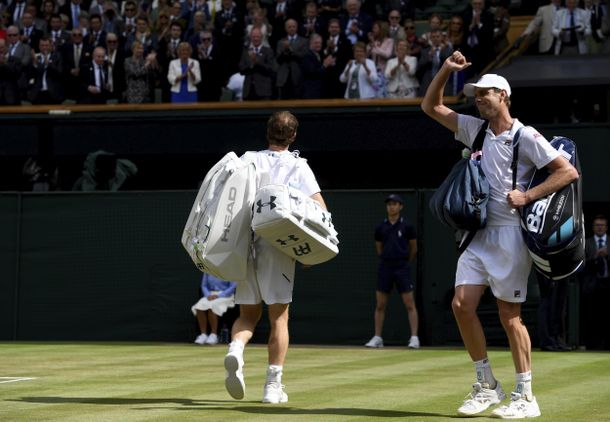 Murray se retira mientras Querrey festeja en el All England
