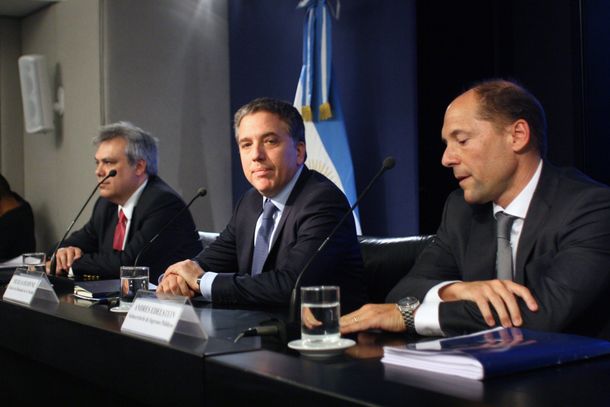 Nicolás Dujovne presentó detalles de la reforma tributaria