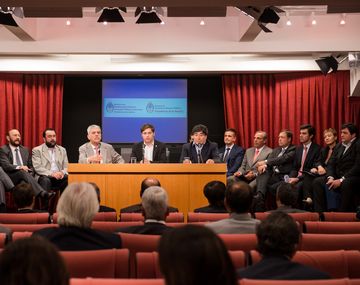 El sistema financiero y legisladores creen que es positivo el acuerdo