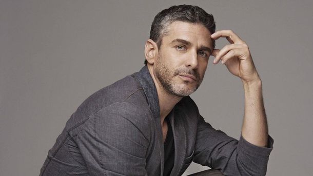 Leonardo Sbaraglia: Muchísimos argentinos están viniendo a España como en el 2000