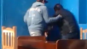 feroz golpiza a un discapacitado en una escuela de wilde feroz golpiza a un discapacitado en una escuela de wilde