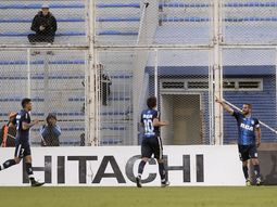 el racing de zielinski aplasto a velez en liniers y se prendio en la pelea el racing de zielinski aplasto a velez en liniers y se prendio en la pelea