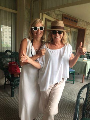 La hermana de Lombardi, dueña de Torres de Manantiales, con Solita Silveyra.