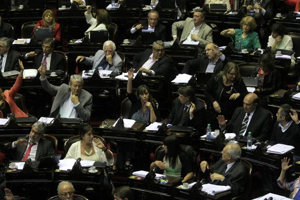 Diputados del FpV buscan tratar dos proyectos para que empresas distribuyan ganancias