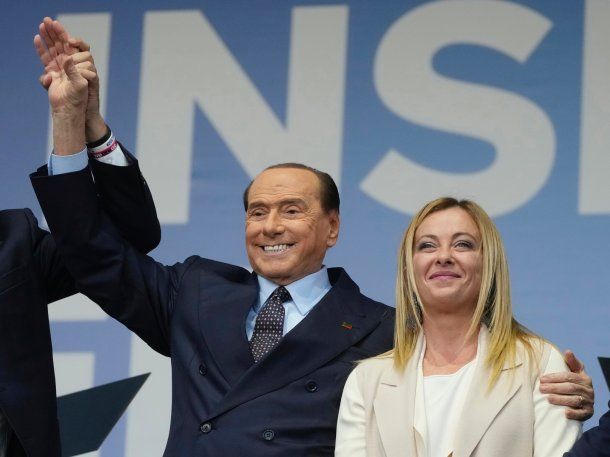 Video: la despedida de Giorgia Meloni a Silvio Berlusconi en las redes sociales