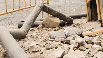 La Intendencia de Montevideo recibió unas 369 denuncias por caños de OSE rotos. La Intendencia de Montevideo recibió unas 369 denuncias por caños de OSE rotos.