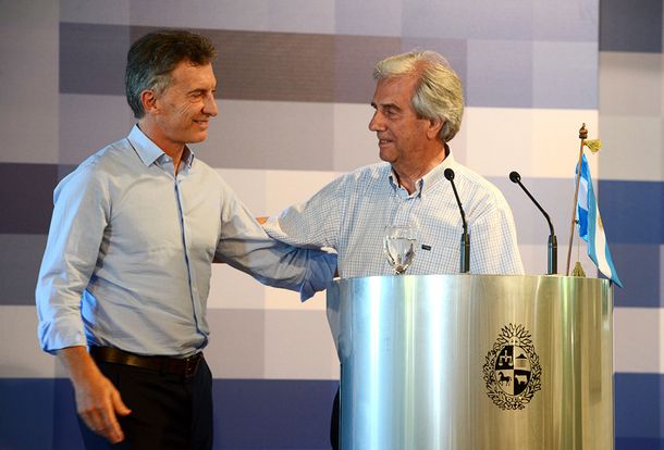 Macri y Tabaré trabajarán para que el Mundial 2030 sea en Argentina y Uruguay