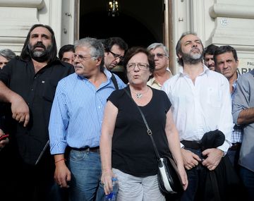 A pedido de los gremios